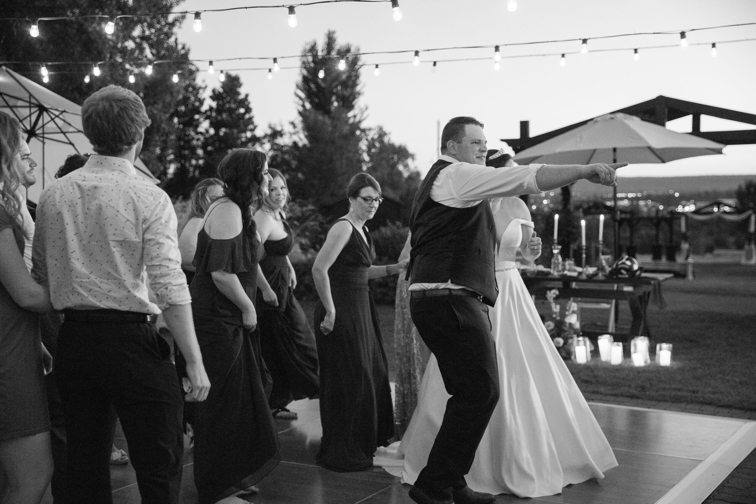 dancing photo to show best keywords for wedding photographers